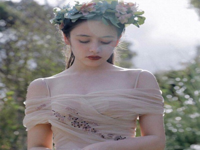 美女脱衣服视频软件,奇幻世界探险，美女脱衣大揭秘-1